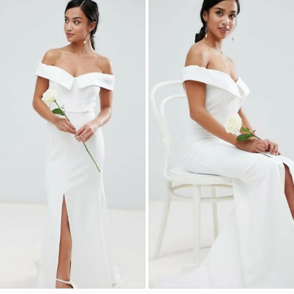 Jarlo fishtail white wedding gown